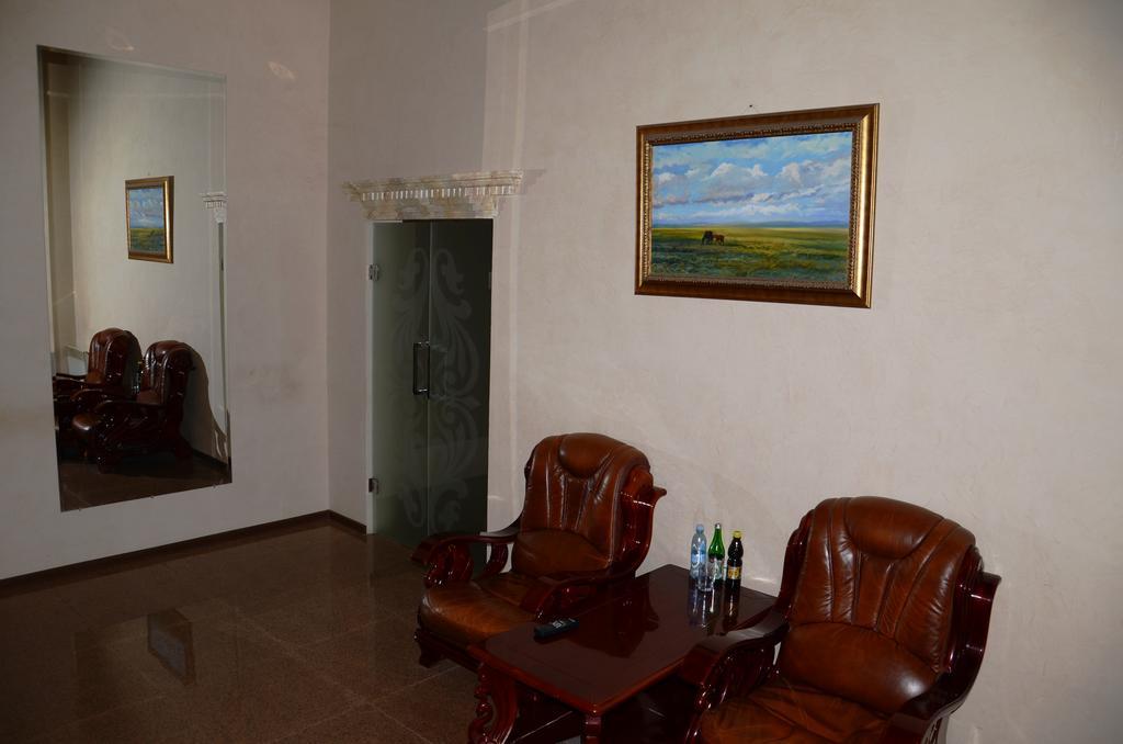 Saryarka Hotel Astana Zewnętrze zdjęcie