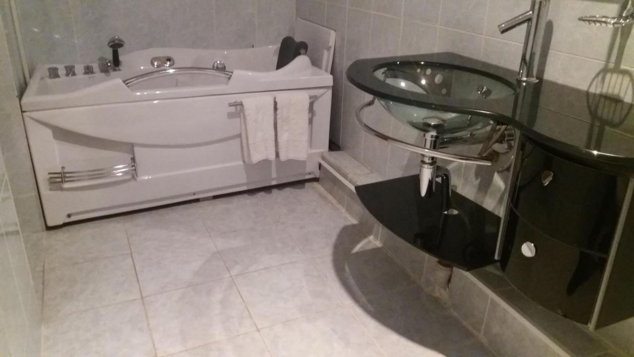 Saryarka Hotel Astana Zewnętrze zdjęcie